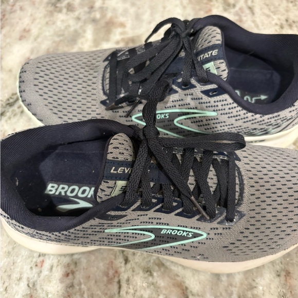 Brooks Levitate 5,0  Running Shoes - Picture 1 of 7